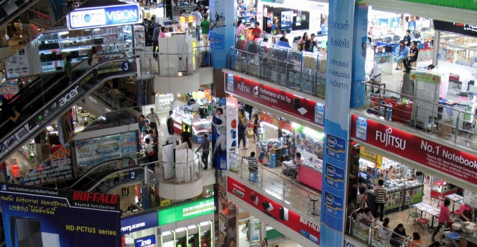 タイの元祖秋葉原「パンティップ・プラザ」
