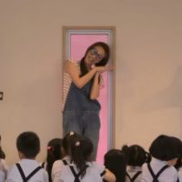 幼稚園と一緒に歌う