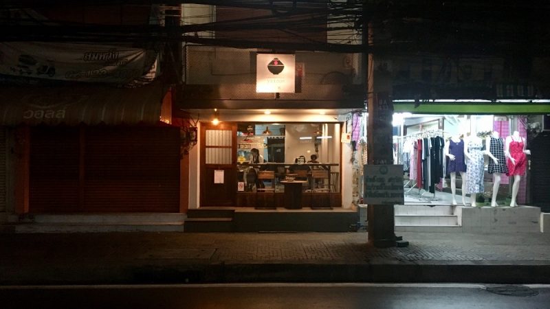 店の正面