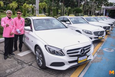 タイでベンツタクシー